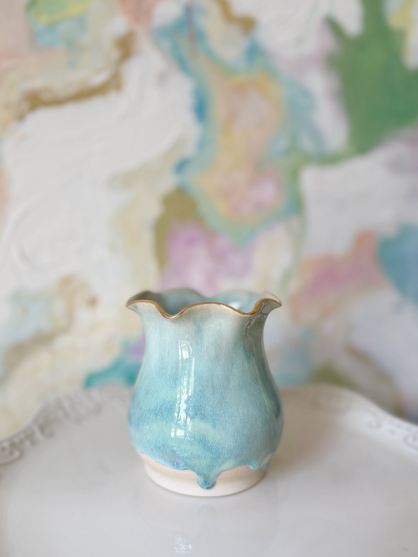 Melonaid Ruffle vase with 22K Gold Luster rim