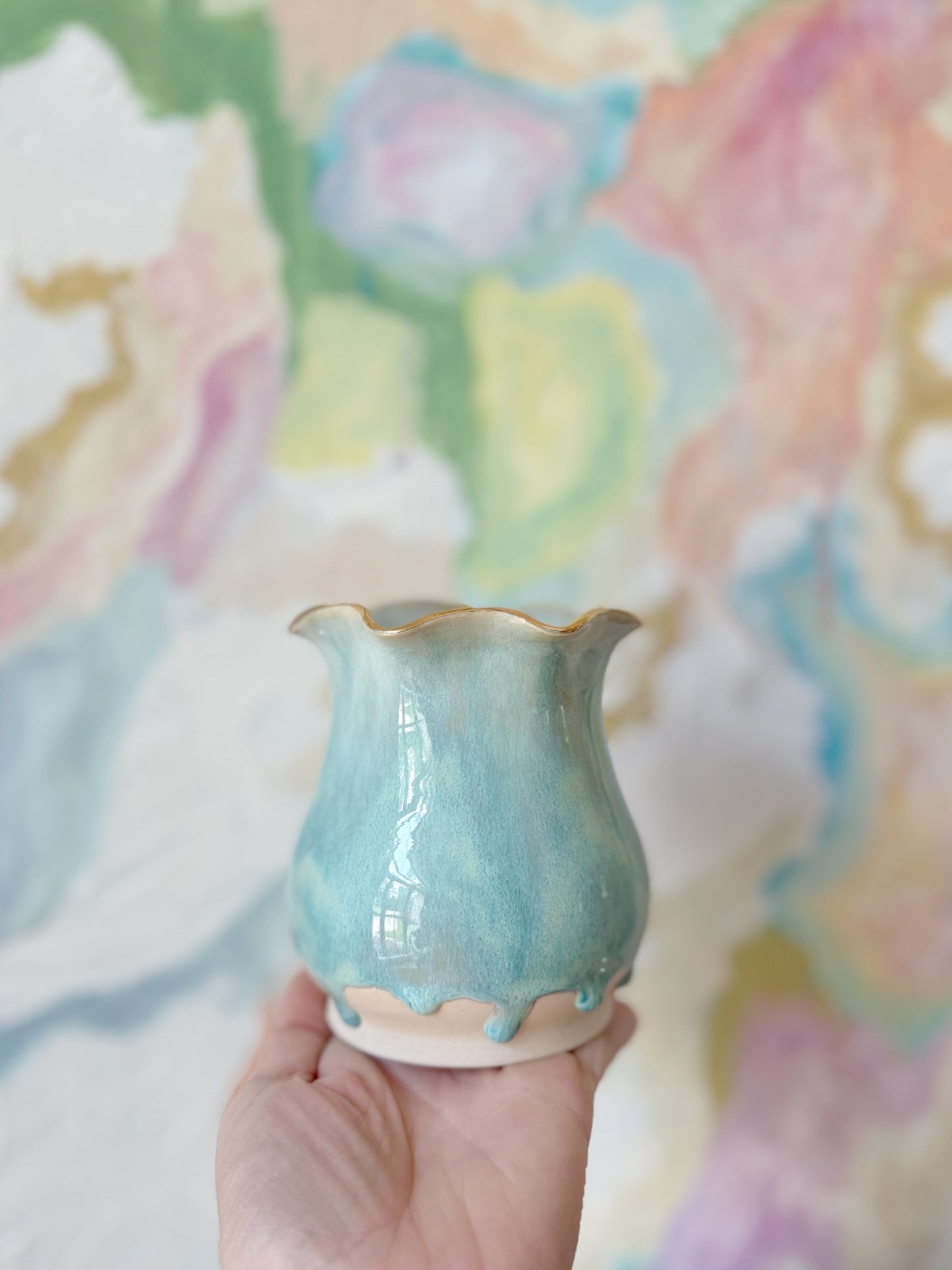 Melonaid Ruffle vase with 22K Gold Luster rim